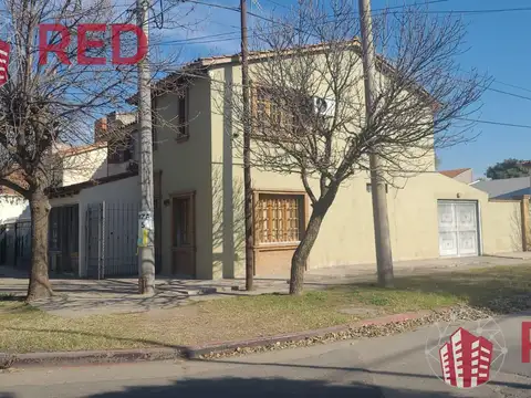 Casa en venta - Juan B Justo