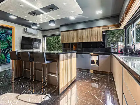 Panamericana Ramal Escobar 700, Piso 0