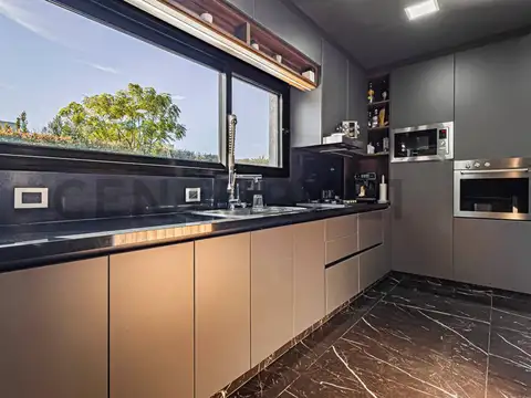 Casa de lujo en Haras Santa Maria Financia/Permuta