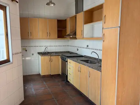 Bahia Blanca 1300, Piso PB