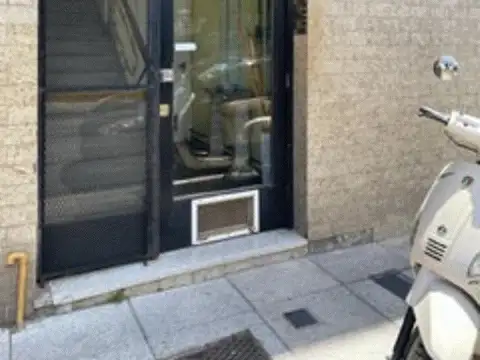 Pje Loberia 100, Piso 1