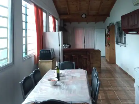 Casa 4 ambientes con 1 baño