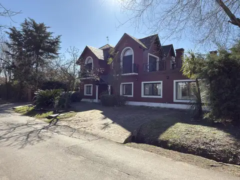 Barrio Privado La Masia, Pilar