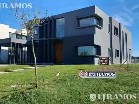 Casa en venta en el Barrio Costas, Puertos / Escobar