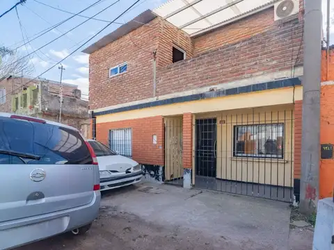 CASA EN BARRIO SAN LORENZO