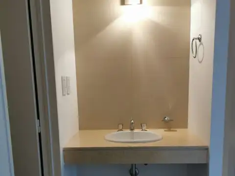 Departamento en Alquiler con 1 cocheras