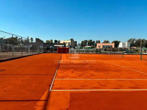 Casa en venta en 2 plantas. 4 ambientes. Barrio Santa Elisa. Pilar del Este