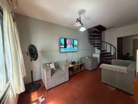 Depto Tipo Casa en Venta de 4 ambientes