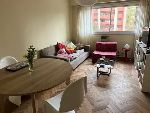 Excelente y amplio 2 amb con espacio guarda coche en la mejor zona de Vte. Lopez Jardin en edificio.