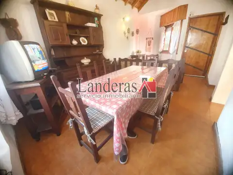 Avellaneda 600, Piso |