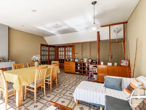 Depto Tipo Casa en Venta de 4 ambientes