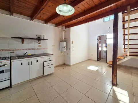 DEPARTAMENTO DE 1 DORMITORIO EN PASILLO EN DEAN FUNES Y BUENOS AIRES