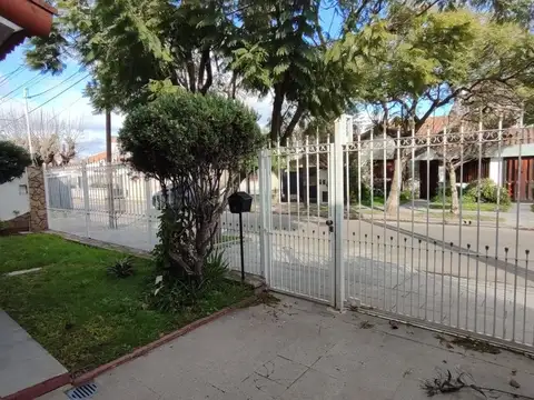 Casa en Venta en Burzaco, USD 129.000