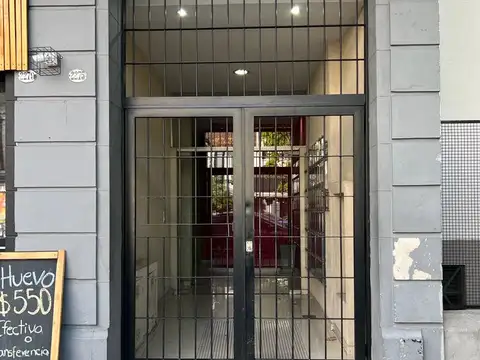 Av. Mosconi 2200, Piso 1