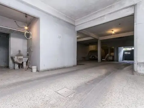 Galpón/deposito o cochera con 2 ph de 3 amb/ en PA