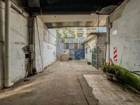 Galpon en Alquiler 40  mts Fondo