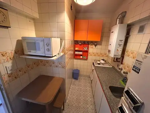 Departamento de 2 ambientes, con balcon corrido, Plaza Colon