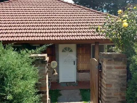 SDA. Venta. Casa 4 ambientes. Ingenieros al 700, Parque Sakura. Exaltacion de la Cruz