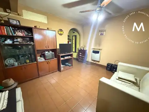 Casa 10 ambientes con 3 baños