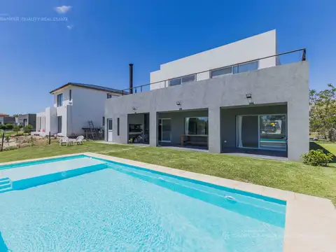 CASA | 4 AMBIENTES | PILETA | VISTA AL LAGO | GALERÍA CON PARRILLA | EL CANTÓN ISLAS