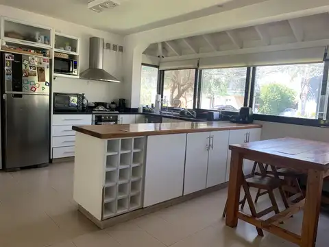 Casa en Alquiler en Bella Vista, USD 3.000