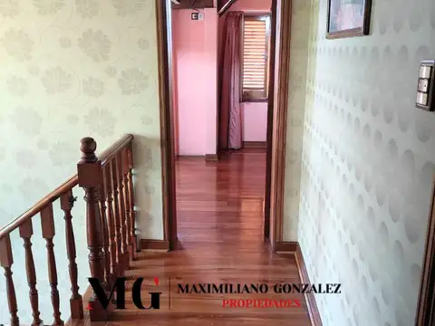 Casa 7 ambientes con 3 baños