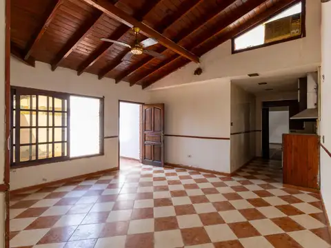VENTA PH 4 AMBIENTES CON QUINCHO EN VILLA LUGANO