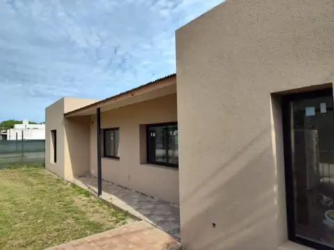 Casa en Venta en Funes, USD 186.000