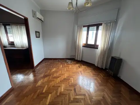 Venta PH 3 ambientes con terraza y cochera en Wilde