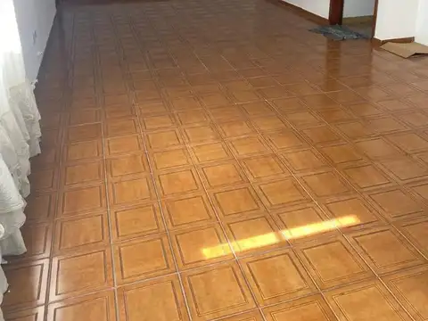 Avenida Presidente Juan Domingo Perón 3298 , Piso 1