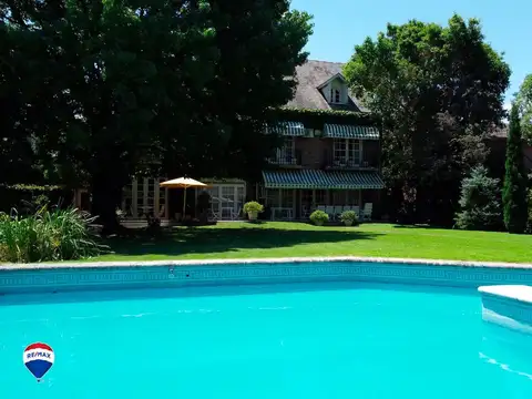 VENTA CASA LA LUCILA /V. LOPEZ- 1669 MTS DE JARDIN