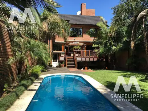 Int. Jose E. Lopez al 100