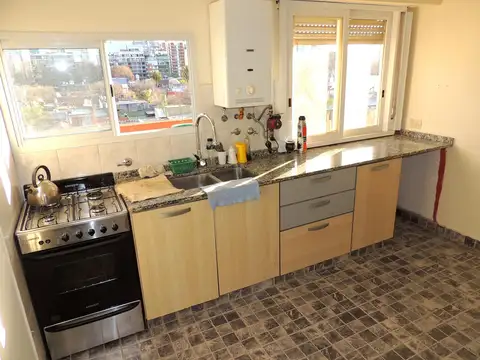 Alquiler de departamento 2 ambientes con balcón corrido y amplia cocina, Belgrano. E-FURIO.