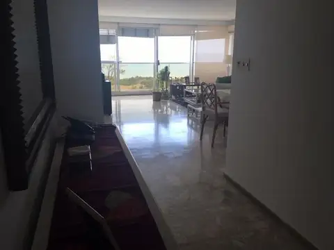 Departamento en Venta de 4 dormitorios