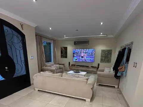 Excelente casa en venta en El Bosque CC