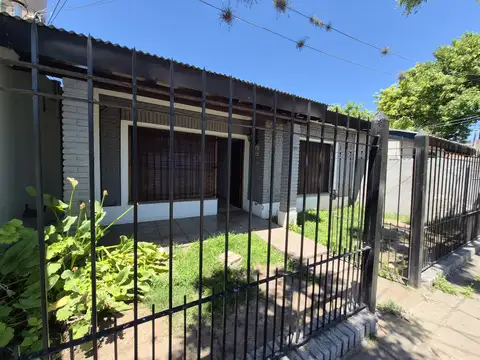 Casa 3 Amb en alquiler en Merlo