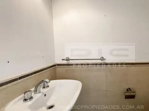 Depto Tipo Casa 4 ambientes con 1 baño