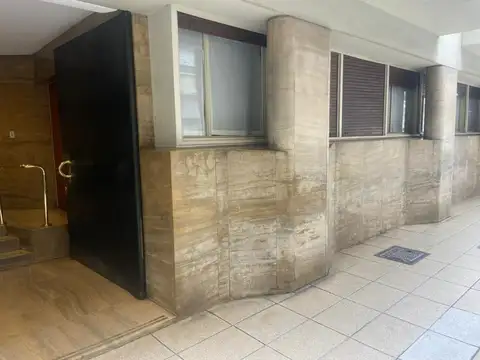 Parera 100, Piso P.B.