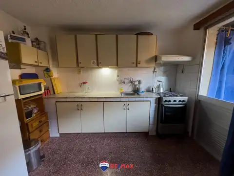 Casa Dúplex en zona este, 3 dormitorios y cochera.