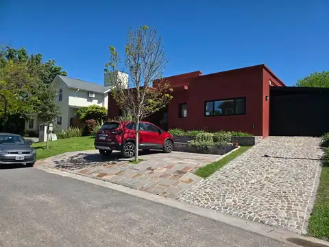 Venta Casa 4 Amb en Barrio Maschwitz Privado Escobar
