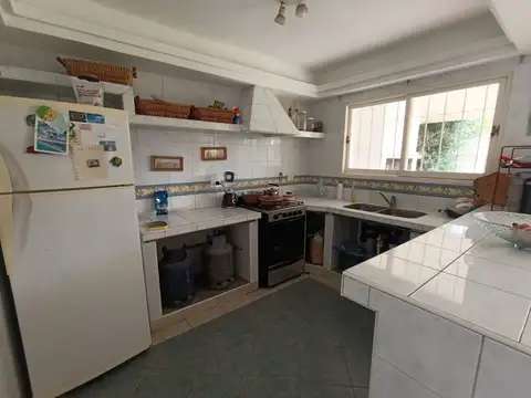 Venta de casa con departamento Arguello Córdoba