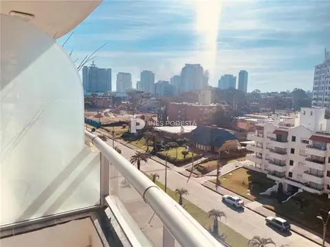 Av. Chiverta,  Punta del Este P. 7