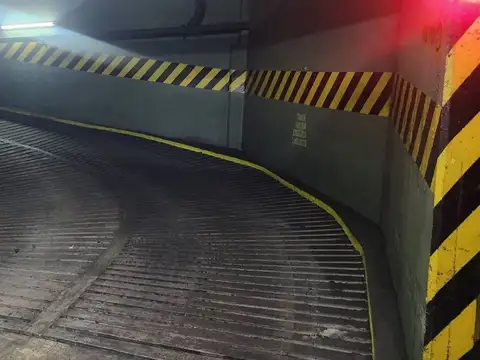 Cochera en venta Palermo.