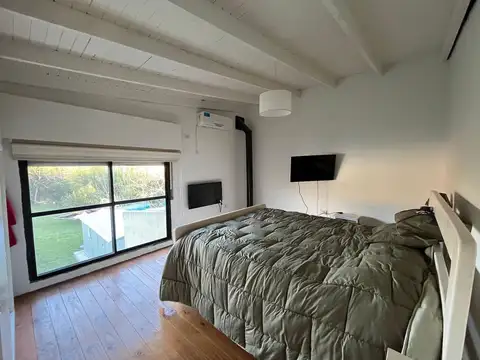 CASA VENTA LA PLATA CON PARQUE DOS PLANTAS ROMERO