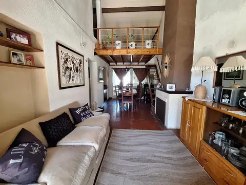 Casa 3 ambientes con 2 baños