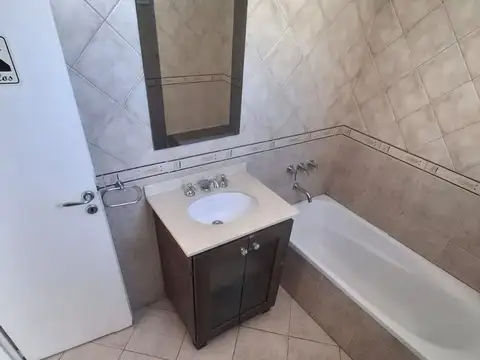 SEMIPISO 2 AMB C/BALC- C/PARR TODO LUZ:OPORTUNIDAD