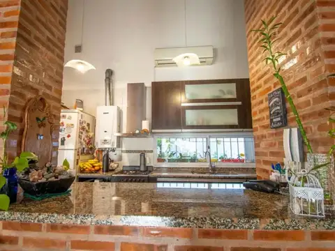 Casa en Venta en Rosario, USD 99.000