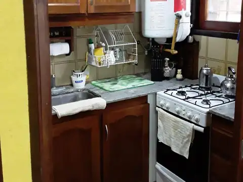 Casa 4 ambientes con 1 baño