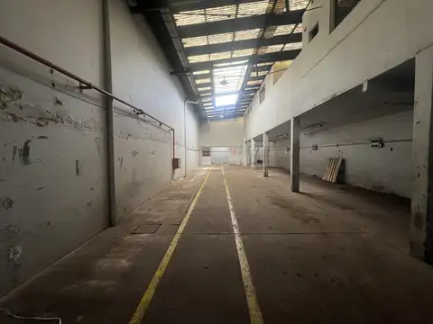 Galpon en Venta 50  mts Fondo