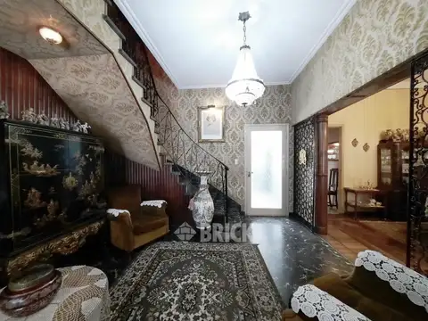 Casa 5 ambientes con 4 baños